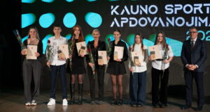 nusilenkta miestą garsinusiems sportininkams ir treneriams