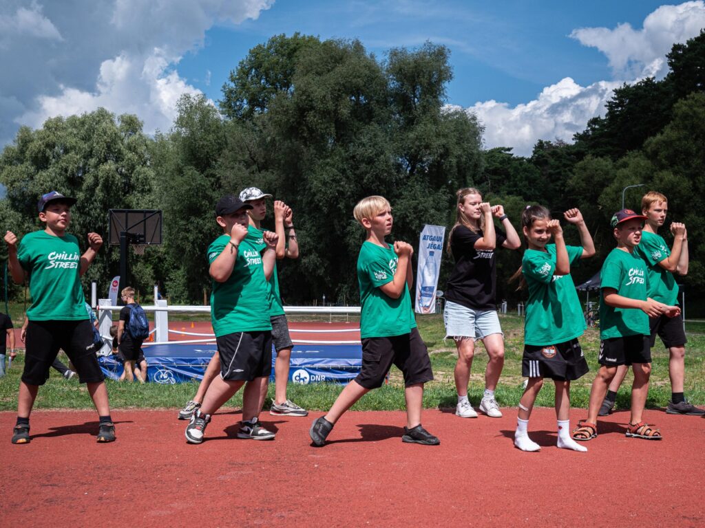 nuo vasaros stovyklų iki aktyvios jaunimo bendruomenės